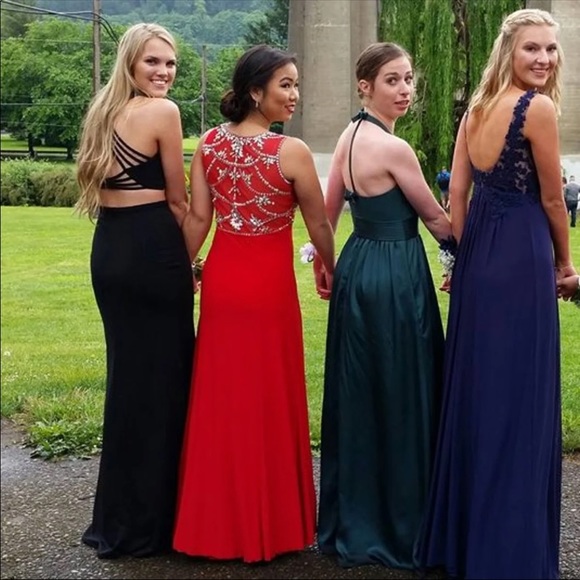 Red prom dress - Picture 2 of 5